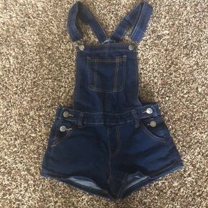 Overall shorts